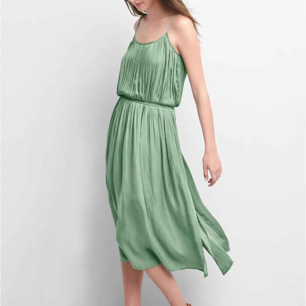 GAP Drapey Pleated Midi Dress